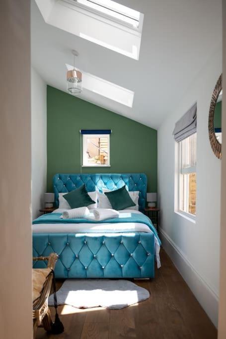 Stylish Beachfront Bolthole With Stunning Sea Views And Luxury Touches Herne Bay Exterior photo