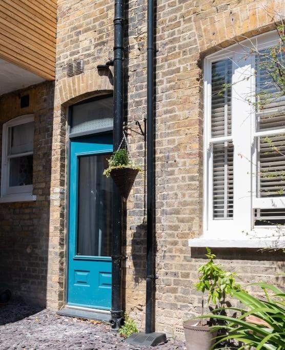 Stylish Beachfront Bolthole With Stunning Sea Views And Luxury Touches Herne Bay Exterior photo