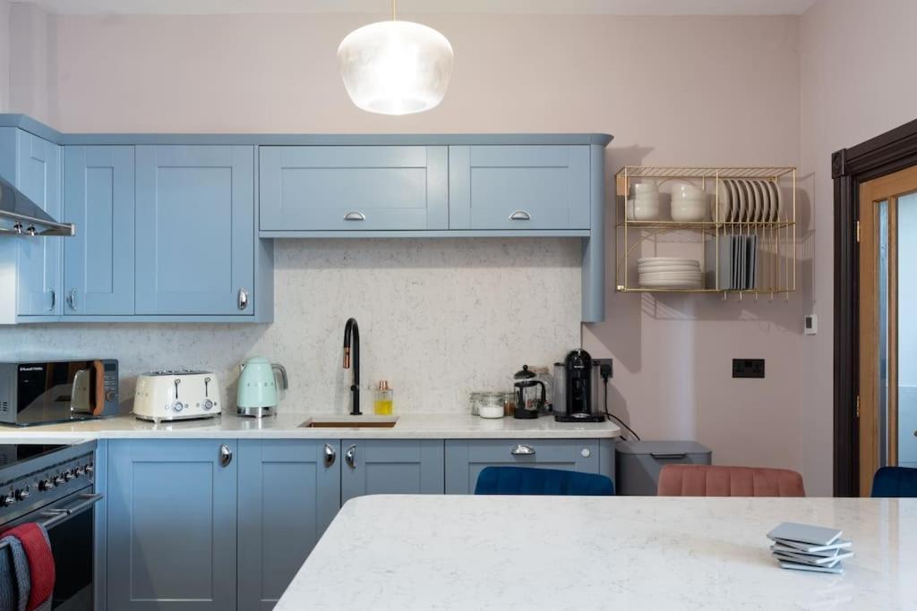 Stylish Beachfront Bolthole With Stunning Sea Views And Luxury Touches Herne Bay Exterior photo