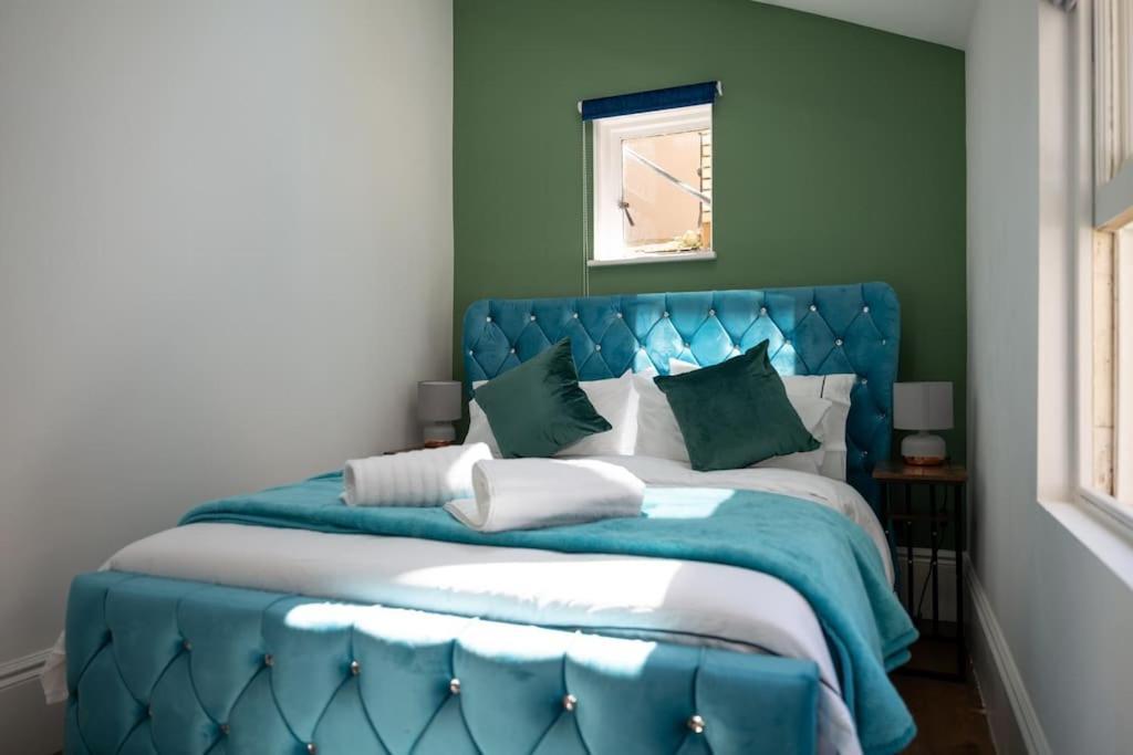 Stylish Beachfront Bolthole With Stunning Sea Views And Luxury Touches Herne Bay Exterior photo