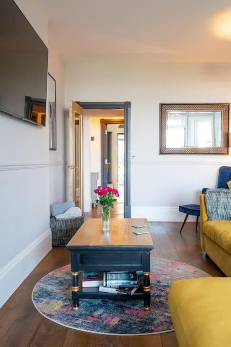 Stylish Beachfront Bolthole With Stunning Sea Views And Luxury Touches Herne Bay Exterior photo